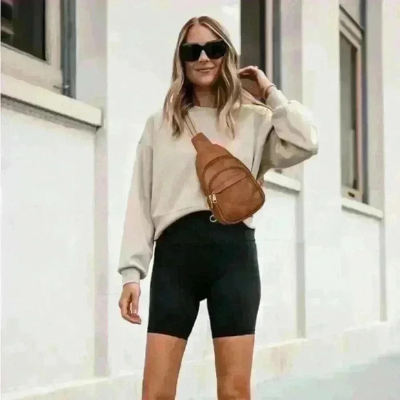 Women Leather Crossbody Bags - Picture 3 of 3